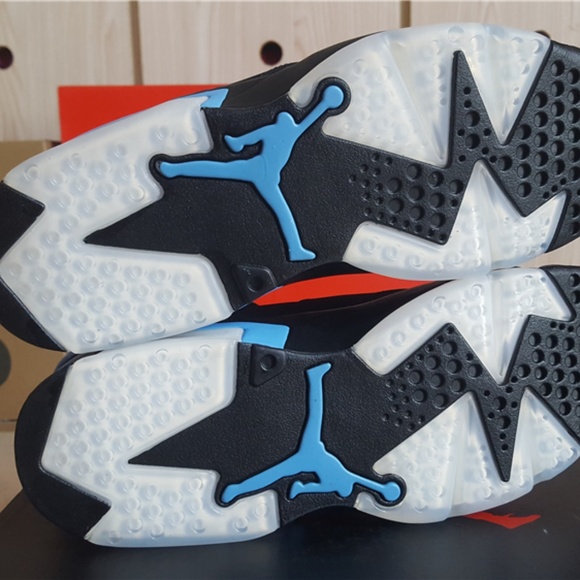 Air Jordan 6 Retro \